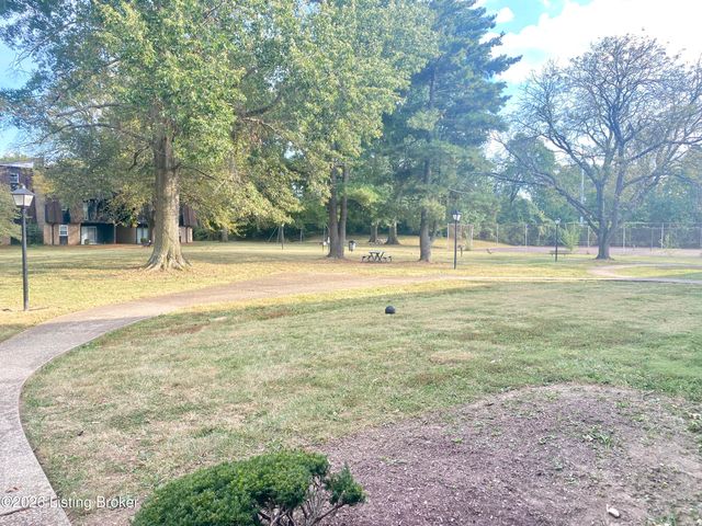 3505 Lodge Ln APT 311, Louisville, KY 40218