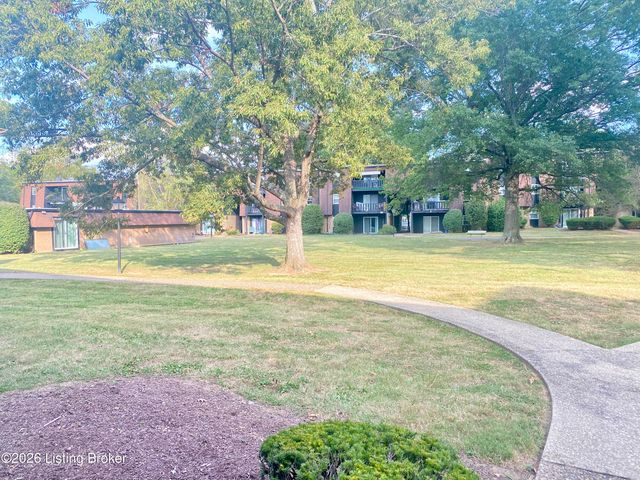 3505 Lodge Ln APT 311, Louisville, KY 40218