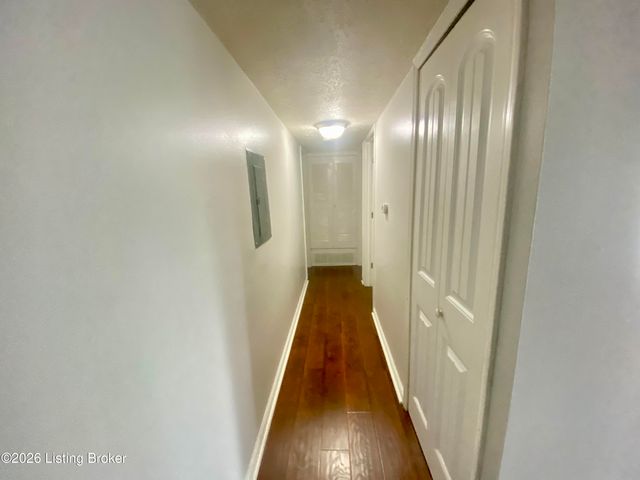 3505 Lodge Ln APT 311, Louisville, KY 40218