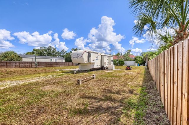 4929 VICTORIA AVENUE, Sarasota, FL 34233