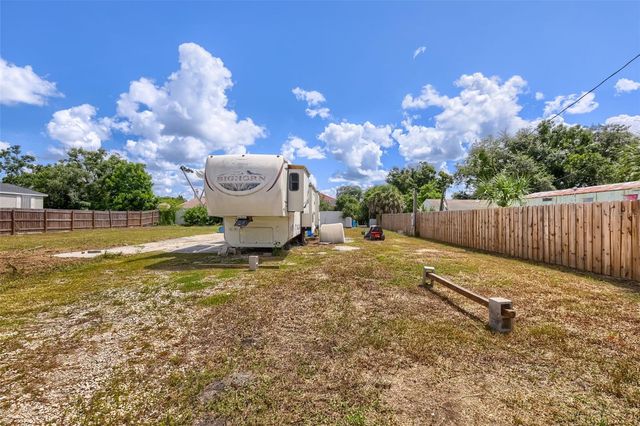 4929 VICTORIA AVENUE, Sarasota, FL 34233