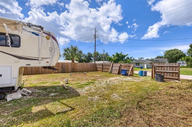 4929 VICTORIA AVENUE, Sarasota, FL 34233