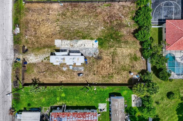 4929 VICTORIA AVENUE, Sarasota, FL 34233
