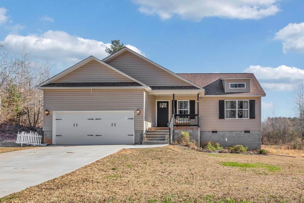 884 Hampton Road, Lyman, SC 29365