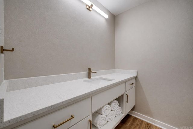 1310 Sunset Drive, Conway, AR 72034