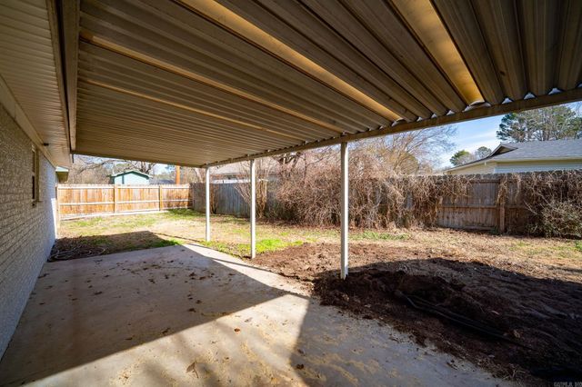 1310 Sunset Drive, Conway, AR 72034