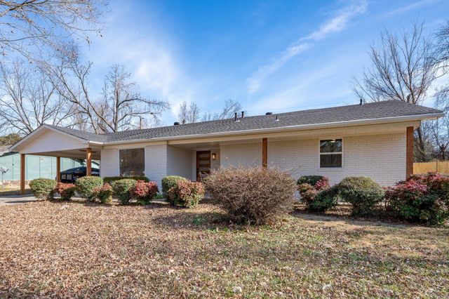 1310 Sunset Drive, Conway, AR 72034