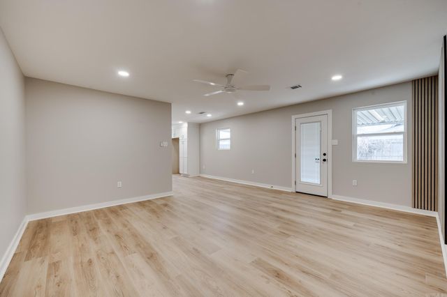 1310 Sunset Drive, Conway, AR 72034