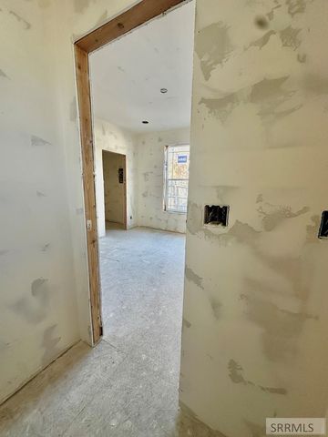 1560 Dartmouth Drive, Idaho Falls, ID 83202