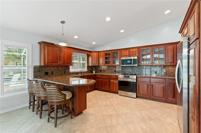 1090 NW 192nd Avenue, Pembroke Pines, FL 33029