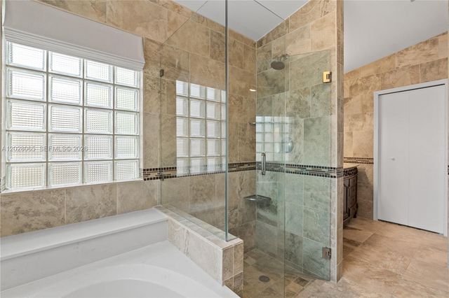 1090 NW 192nd Avenue, Pembroke Pines, FL 33029