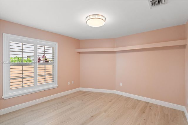 1090 NW 192nd Avenue, Pembroke Pines, FL 33029