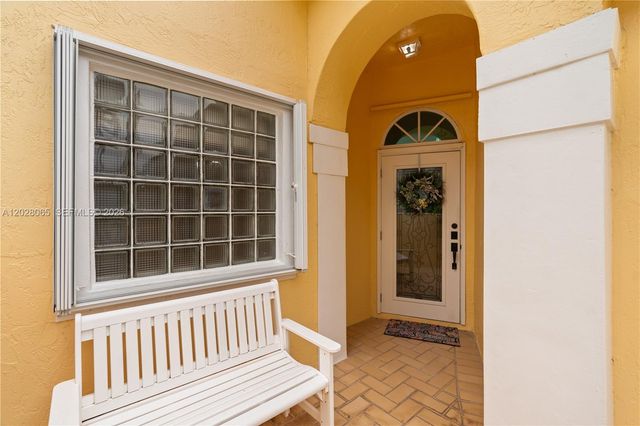 1090 NW 192nd Avenue, Pembroke Pines, FL 33029