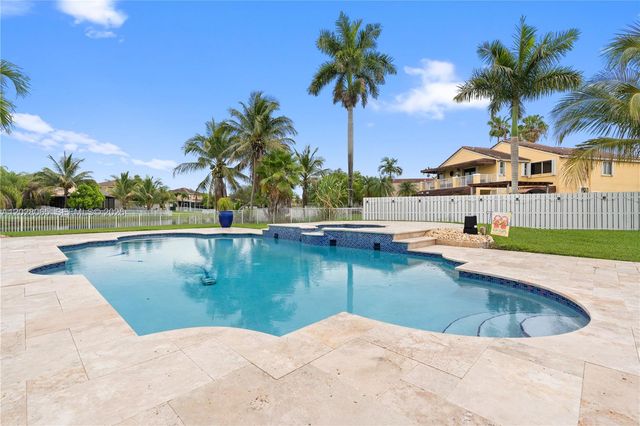 1090 NW 192nd Avenue, Pembroke Pines, FL 33029