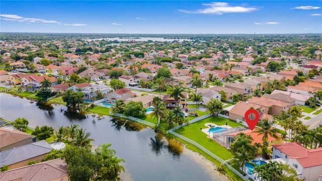 1090 NW 192nd Avenue, Pembroke Pines, FL 33029
