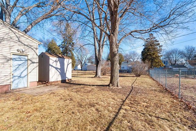 832 MARSHALL AVENUE, Green Bay, WI 54303