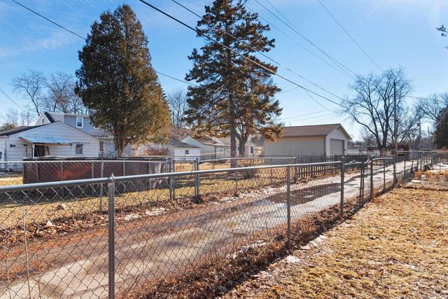 832 MARSHALL AVENUE, Green Bay, WI 54303