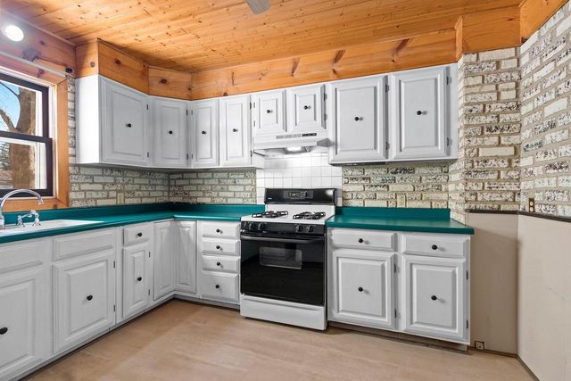 832 MARSHALL AVENUE, Green Bay, WI 54303