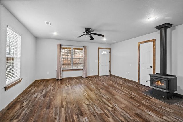 327 Maple Drive, Winslow, AR 72959