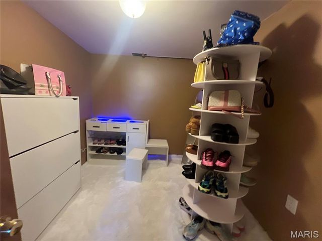 10505 Druid Drive, St Louis, MO 63137