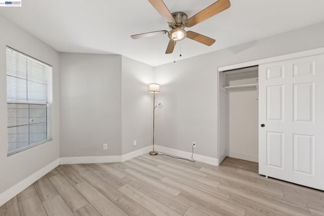 250 Fox Meadow Ct, Tracy, CA 95376