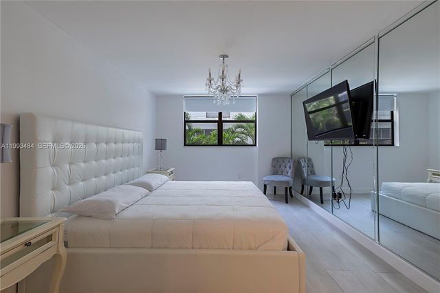 1621 Collins Ave 206, Miami Beach, FL 33139