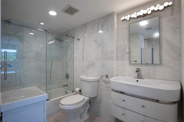 1621 Collins Ave 206, Miami Beach, FL 33139