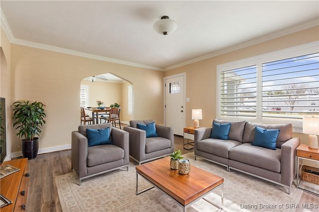 118 W LEWIS AND CLARK PKWY, Clarksville, IN 47129