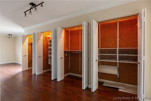 118 W LEWIS AND CLARK PKWY, Clarksville, IN 47129