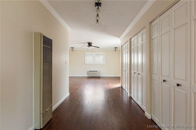 118 W LEWIS AND CLARK PKWY, Clarksville, IN 47129