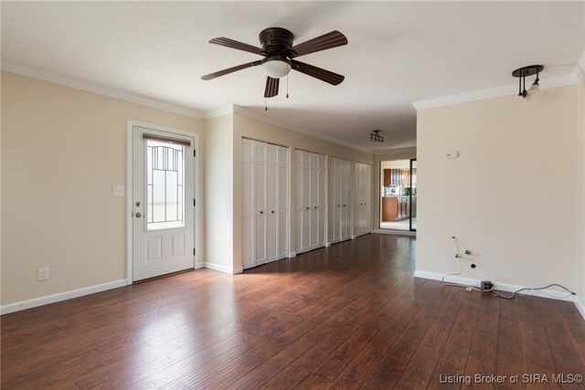 118 W LEWIS AND CLARK PKWY, Clarksville, IN 47129