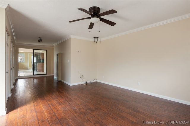 118 W LEWIS AND CLARK PKWY, Clarksville, IN 47129