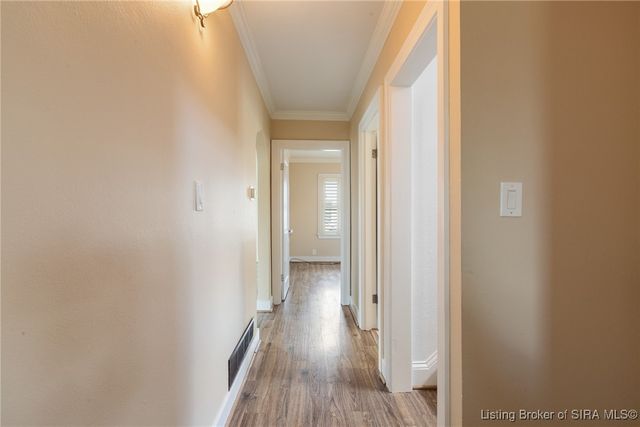 118 W LEWIS AND CLARK PKWY, Clarksville, IN 47129