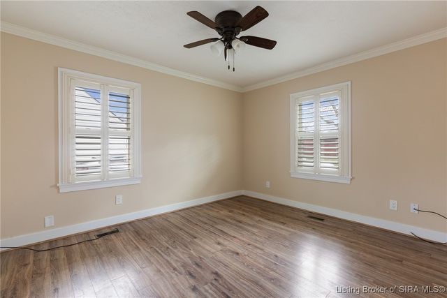 118 W LEWIS AND CLARK PKWY, Clarksville, IN 47129