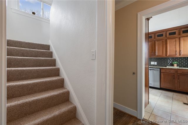 118 W LEWIS AND CLARK PKWY, Clarksville, IN 47129