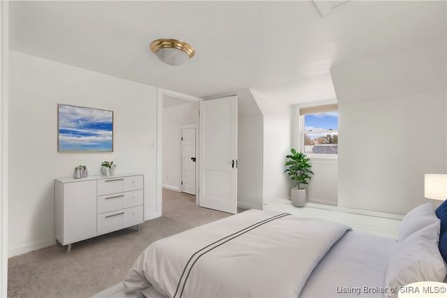 118 W LEWIS AND CLARK PKWY, Clarksville, IN 47129