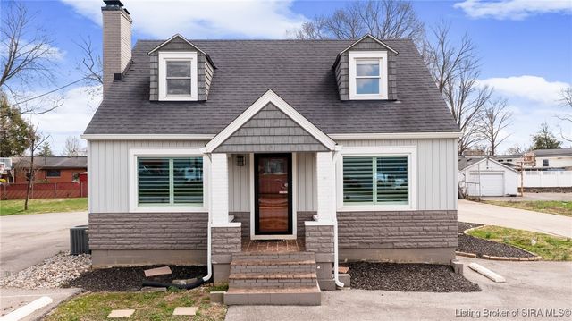 118 W LEWIS AND CLARK PKWY, Clarksville, IN 47129