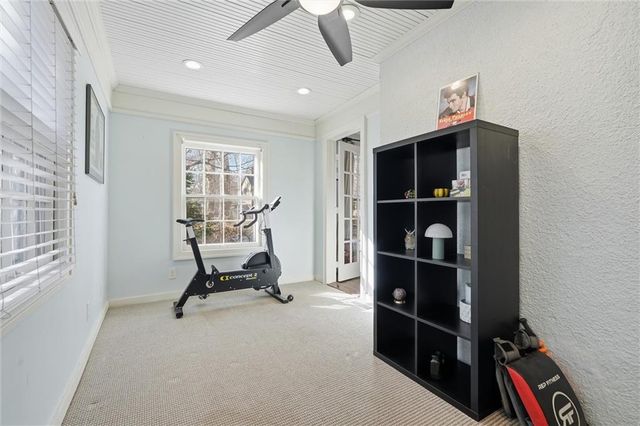 200 W 68th Terrace, Kansas City, MO 64113