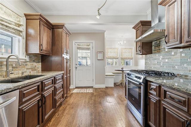 200 W 68th Terrace, Kansas City, MO 64113