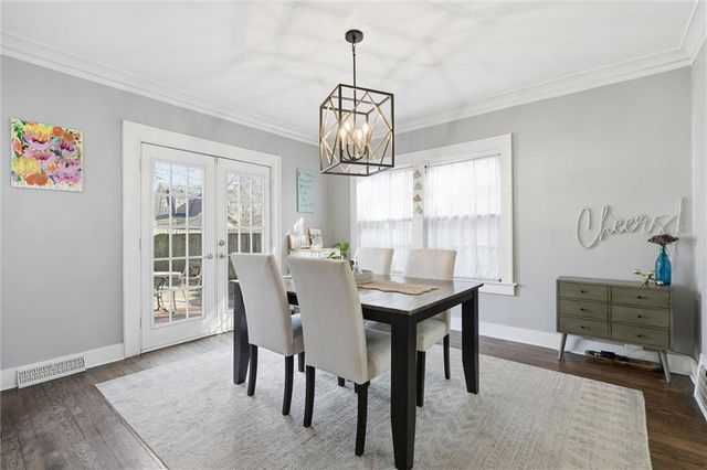 200 W 68th Terrace, Kansas City, MO 64113