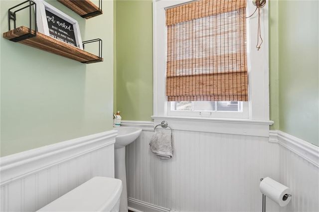 200 W 68th Terrace, Kansas City, MO 64113