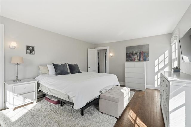 200 W 68th Terrace, Kansas City, MO 64113