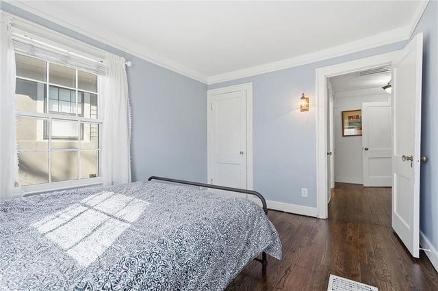 200 W 68th Terrace, Kansas City, MO 64113