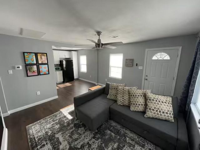 3001 Austin Street, Orange, TX 77630