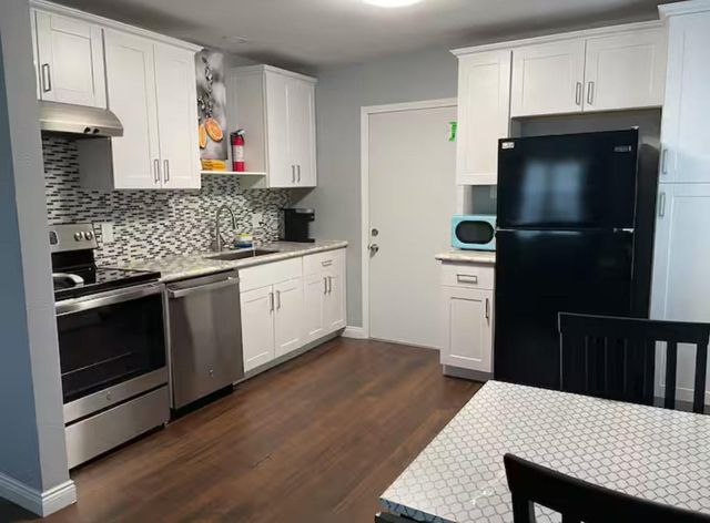 3001 Austin Street, Orange, TX 77630