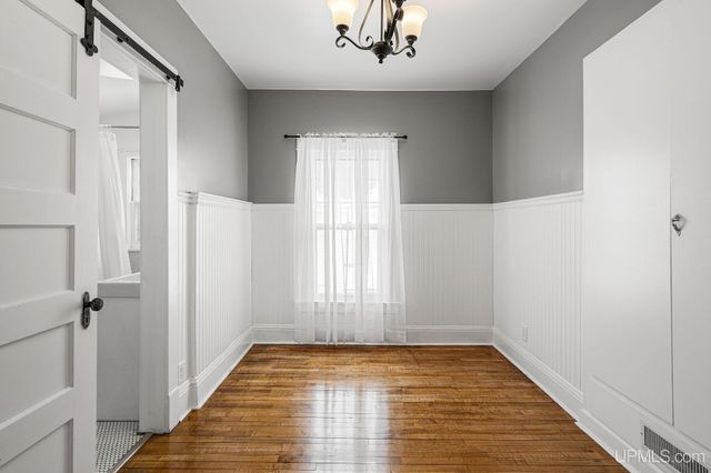 1114 S 1st Avenue, Escanaba, MI 49829