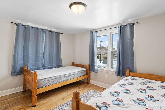 1114 S 1st Avenue, Escanaba, MI 49829