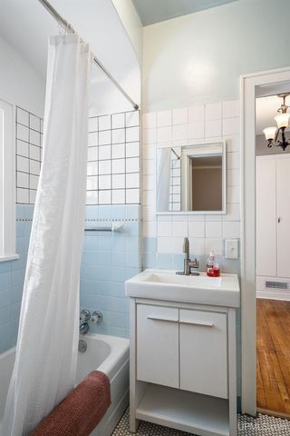 1114 S 1st Avenue, Escanaba, MI 49829