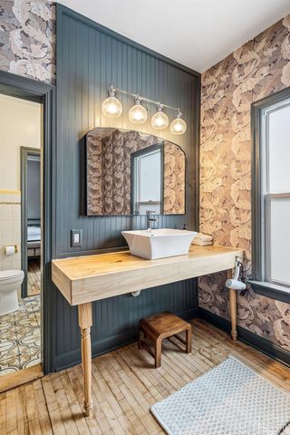 1114 S 1st Avenue, Escanaba, MI 49829