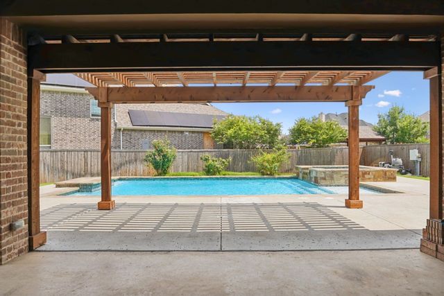9632 Pickwick Trail, Fort Worth, TX 76131